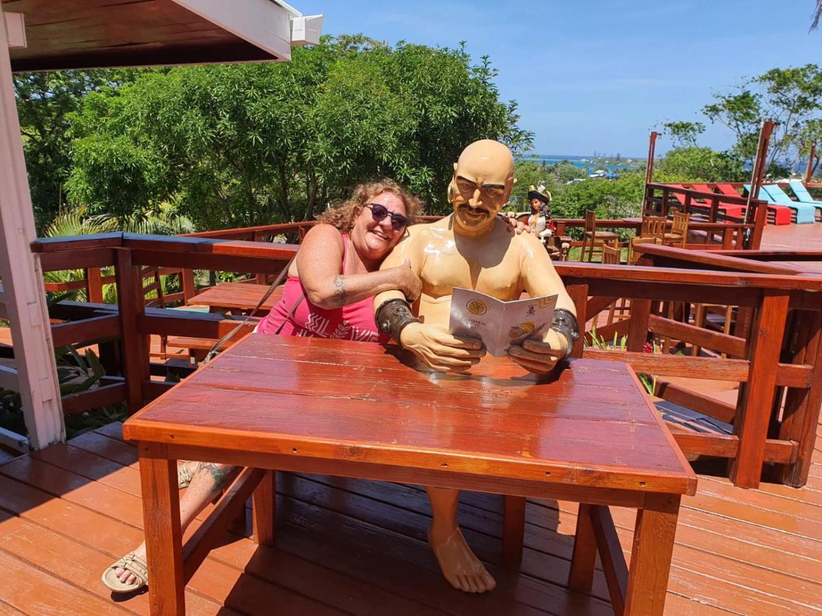 Hotel And Dive Center Roatan Yacht Club French Harbour Екстер'єр фото