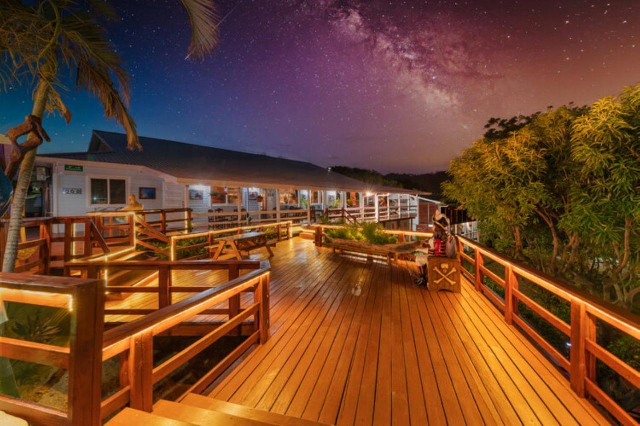 Hotel And Dive Center Roatan Yacht Club French Harbour Екстер'єр фото