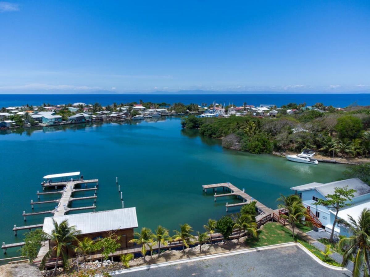 Hotel And Dive Center Roatan Yacht Club French Harbour Екстер'єр фото