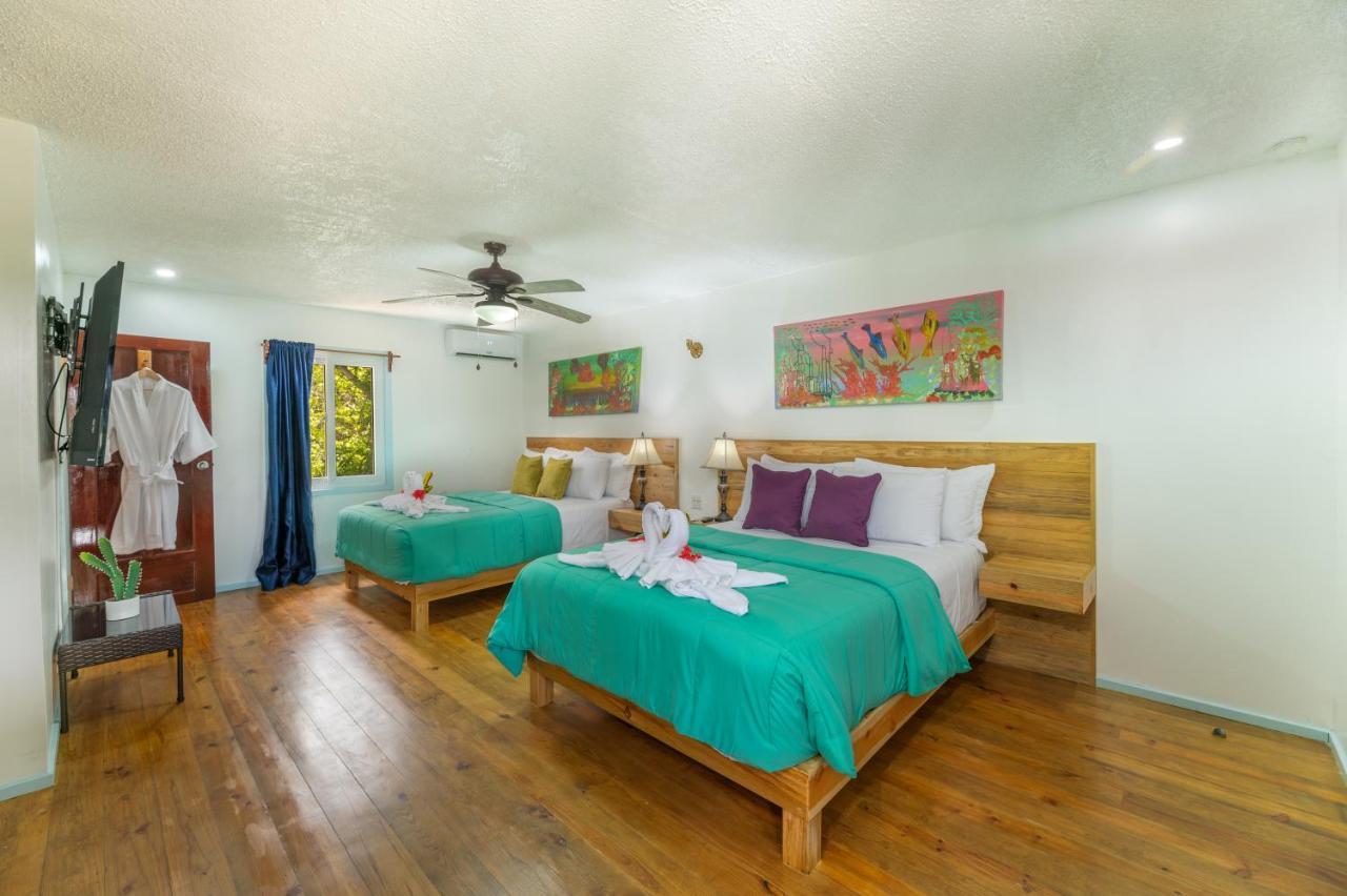 Hotel And Dive Center Roatan Yacht Club French Harbour Екстер'єр фото